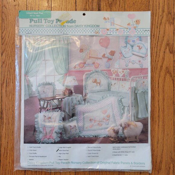 Daisy Kingdom Pull Toy Parade Infant Seat Pad Kit High Chair 7008 Nursery Decor - Picture 1 of 9